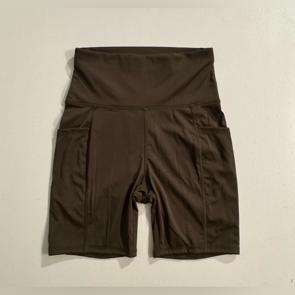 Olive Green Biker Shorts With Pockets Women’s Size Small Brand New